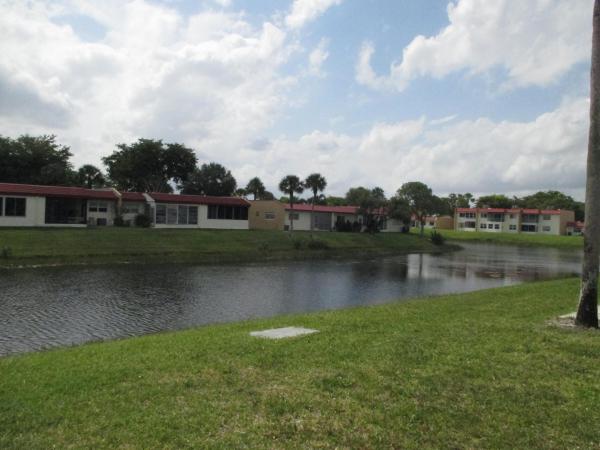 Golden Lakes Village, 115 Lake Irene Dr, West Palm Beach, Florida 33411, image 2