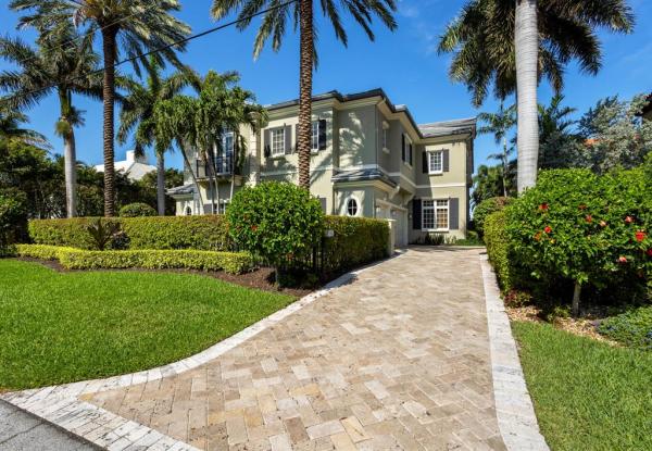 Reids John B Village, 300 Venetian Dr, Delray Beach, Florida 33483, image 1