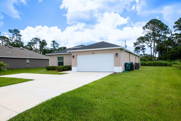 Bayshore Heights, 1741 SE Sandia Dr, Port St. Lucie, Florida 34983, image 3