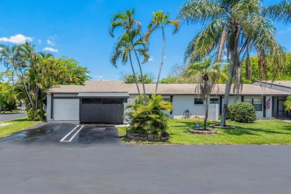 Indian Trail Villas, 4 S Mahoris Dr, Royal Palm Beach, Florida 33411, image 1