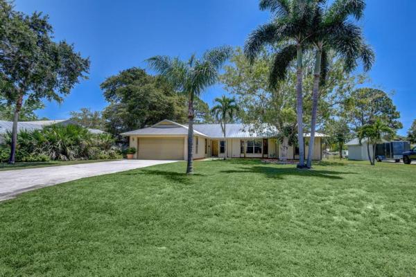 2461 SW Maplewood Dr, Florida 34990, image 1