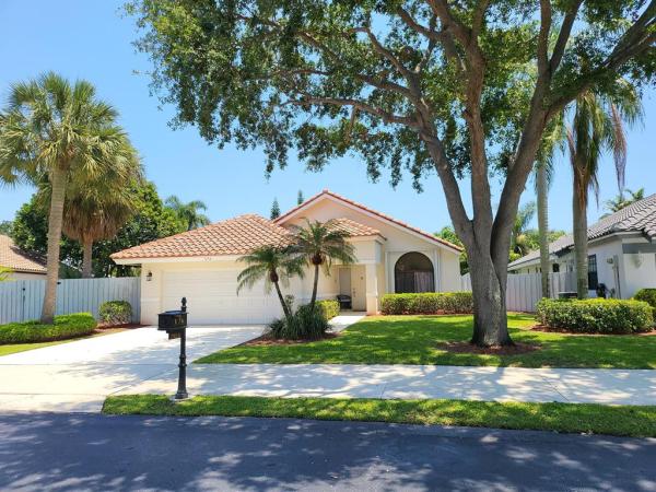 Citrus Glen, 176 Citrus Ave, Boynton Beach, Florida 33436, image 1