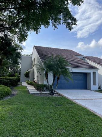 Townhomes Of Marlwood, 40 Edinburgh Dr, Palm Beach Gardens, Florida 33418, image 1