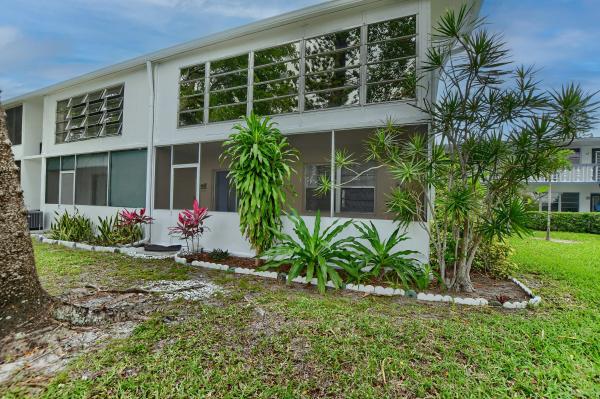 Lyndhurst, 57 Lyndhurst C, Deerfield Beach, Florida 33442, image 2