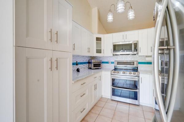 Villas On The Green, 4561 Discovery Ln #15, West Palm Beach, Florida 33417, image 1