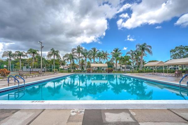 Villas On The Green, 4561 Discovery Ln #15, West Palm Beach, Florida 33417, image 1