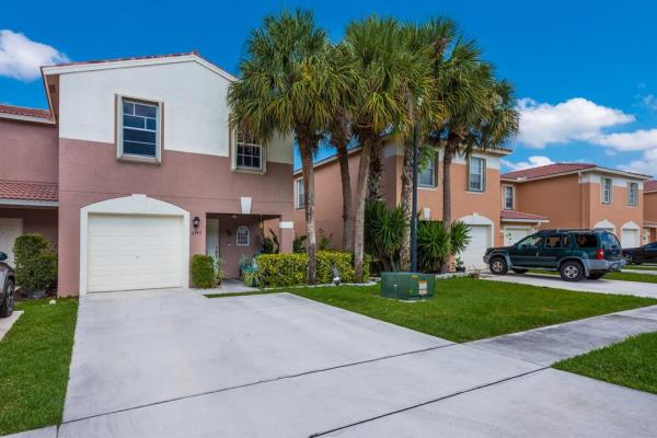 Country Glen At Rivermill, 6945 Mill Brook Pl, Lake Worth Beach, Florida 33463, image 1
