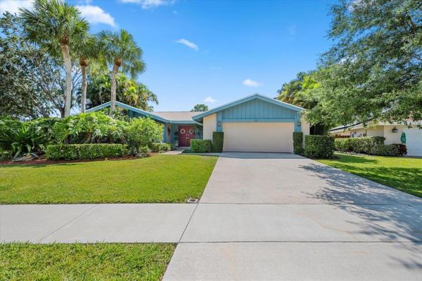Berkshire, 857 Brightwood Way, Wellington, Florida 33414, image 1