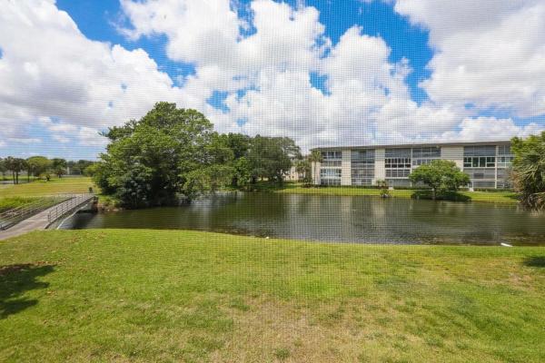 Portofino Village, 3101 Portofino Pt #B2, Coconut Creek, Florida 33066, image 1