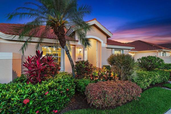 Eagleton Estates, 226 Eagleton Estates Blvd, Palm Beach Gardens, Florida 33418, image 1