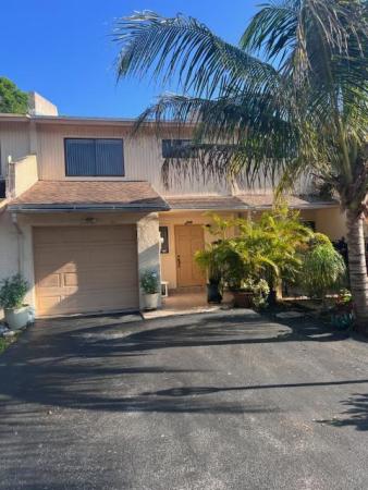 Colonial Lakes Villas Of Stirling Pointe, 4235 N 76th Ave, Davie, Florida 33024, image 1