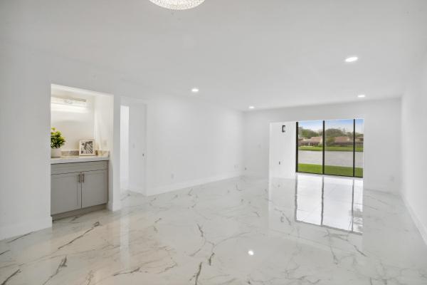 Glades Of Boca Lago, 21815 Arriba Real, Boca Raton, Florida 33433, image 2