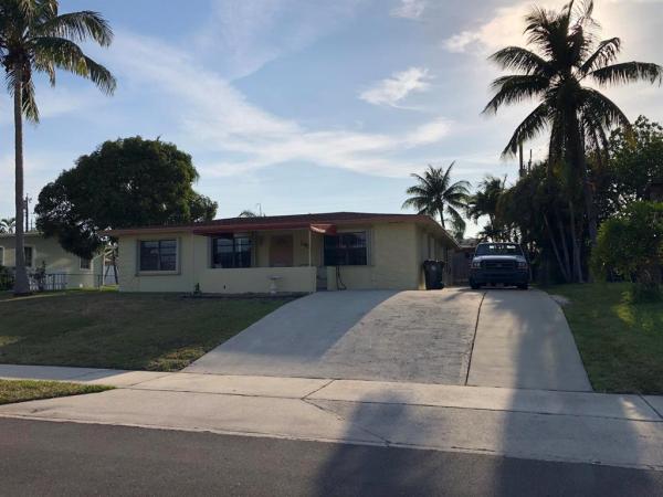 Lake Osborne Hills, 1461 Cochran Dr, Lake Worth Beach, Florida 33461, image 1