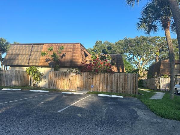 Lake Colony, 4063 Palm Bay Cir #B, West Palm Beach, Florida 33406, image 1