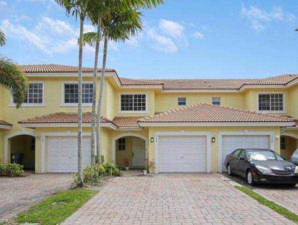 Independence Cove, 1155 Imperial Lake Rd, West Palm Beach, Florida 33413, image 1