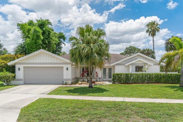 Wiltshire Village Of Greenview Shores 2, 1147 Barnstaple Cir, Wellington, Florida 33414, image 1