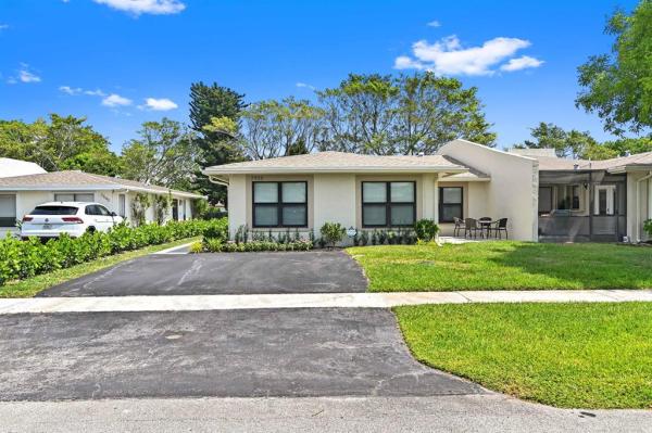 Meed Racquet Club, 7532 Deuce Ln, Lake Worth Beach, Florida 33467, image 1