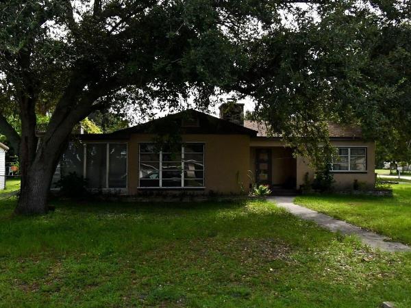 Maravilla Gardens, 2716 Oleander Blvd, Fort Pierce, Florida 34982, image 1