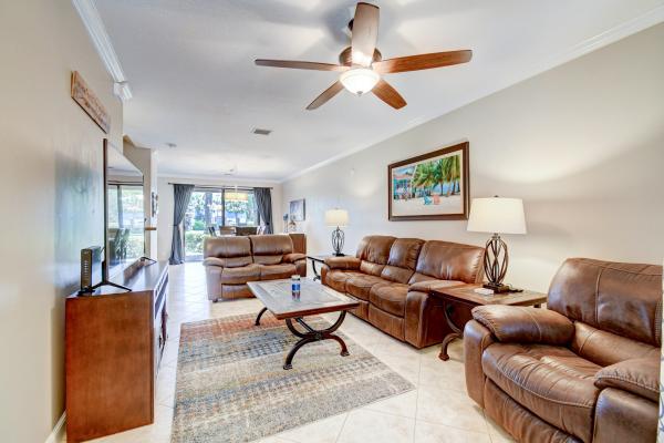 Gramercy Square, 176 W Astor Cir, Delray Beach, Florida 33484, image 2