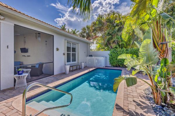 Isle Verde, 102 Isle Verde Way, Palm Beach Gardens, Florida 33418, image 2