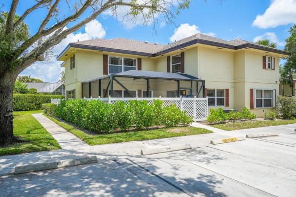 Stamford At Royal Palm Beach, 10 Amherst Ct #D, Royal Palm Beach, Florida 33411, image 1