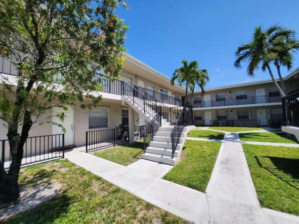 Poinciana West, 1210 Old Boynton Rd #118, Boynton Beach, Florida 33426, image 1