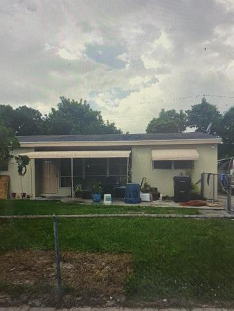Seminole Manor, 431 Pensacola Drive Dr, Lake Worth Beach, Florida 33462, image 1