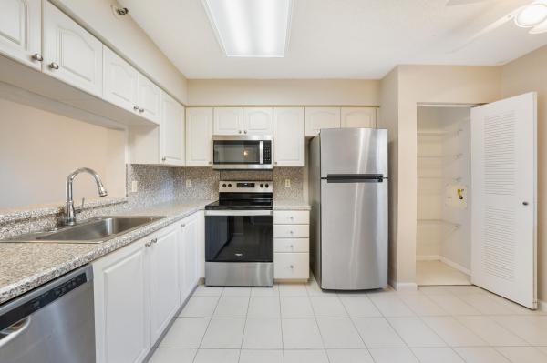 Huntington Lakes 2, 6866 Huntington Ln #103, Delray Beach, Florida 33446, image 1