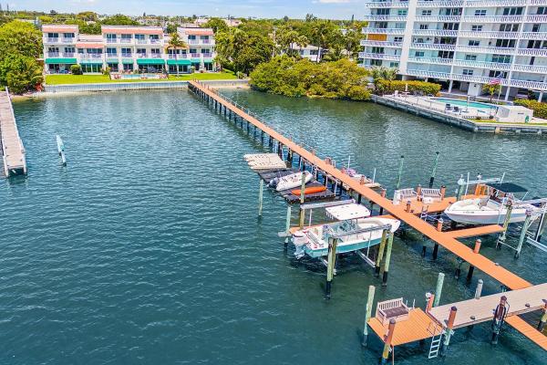 Coconut Cove Of Lantana, 318 N Lake Dr, Lantana, Florida 33462, image 1