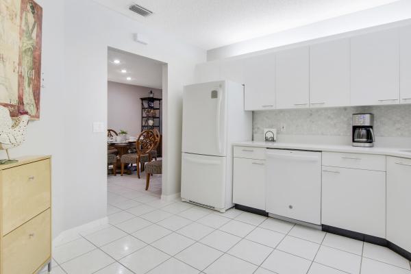 Excellente Village, 5155 Europa Dr #J, Boynton Beach, Florida 33437, image 1