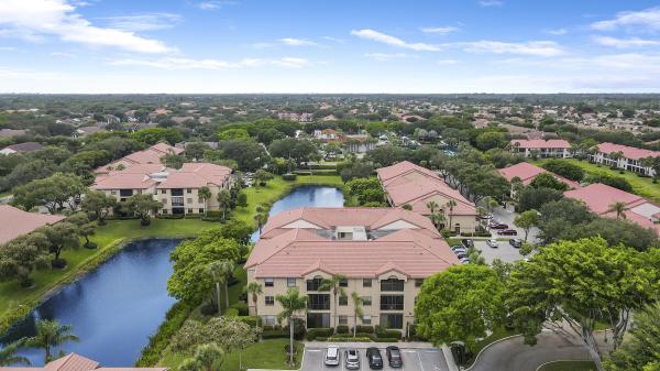 Excellente Village, 5155 Europa Dr #J, Boynton Beach, Florida 33437, image 3