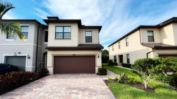 Preston Square, 2801 Troubadour St, Palm Springs, Florida 33406, image 1