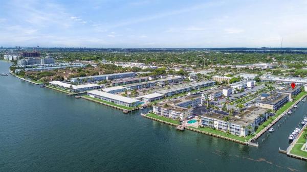 Lake Colony, 131 Doolen Ct #102, North Palm Beach, Florida 33408, image 1