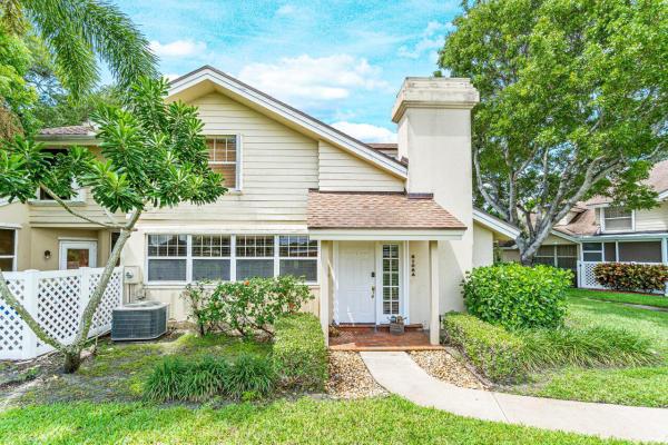 Wellesley At Lake Clarke Shores, 8108 Oakton Ct #8a, Lake Clarke Shores, Florida 33406, image 1