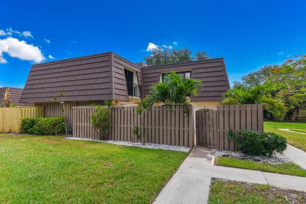 Sandalwood Estates, 619 6th Ct, Palm Beach Gardens, Florida 33410, image 1