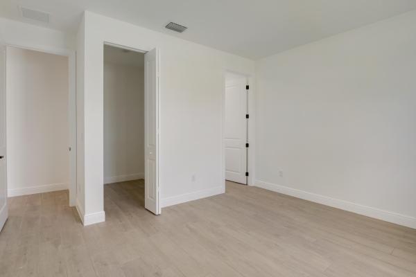 Southern Boulevard Pines, 113 Neva Dr, West Palm Beach, Florida 33415, image 1