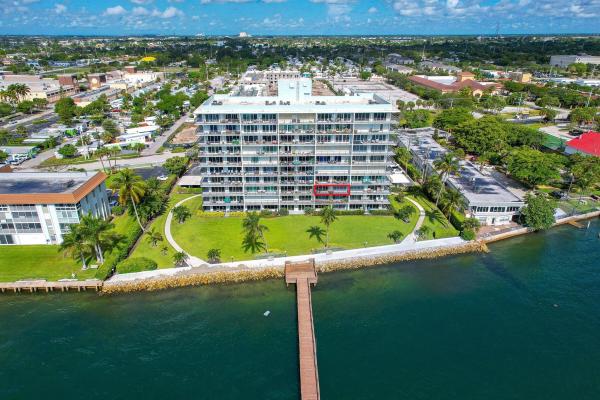 Lake Harbor Cove, 3040 Lake Shore Dr #302, Riviera Beach, Florida 33404, image 1