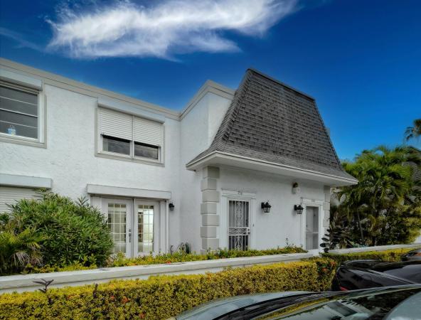 Venetian Park East, 710 NE 26th Ave, Hallandale Beach, Florida 33009, image 1