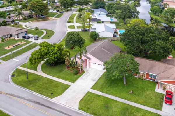 Crestwood, 49 Sparrow Dr, Royal Palm Beach, Florida 33411, image 3