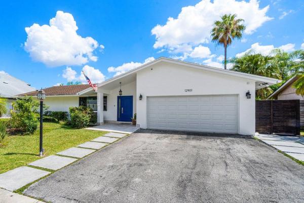 Deerwood, 12901 SW 148th St Rd, Three Lakes, Florida 33186, image 1