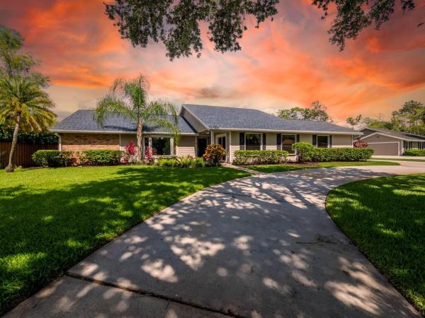 Pinewood Grove Of Wellington, 13026 La Mirada Cir, Wellington, Florida 33414, image 1