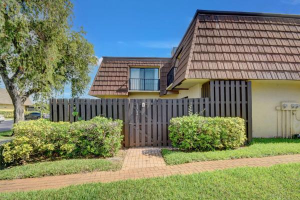 Treeberry, 4175 Turnberry Cir #1102, Lake Worth Beach, Florida 33467, image 1