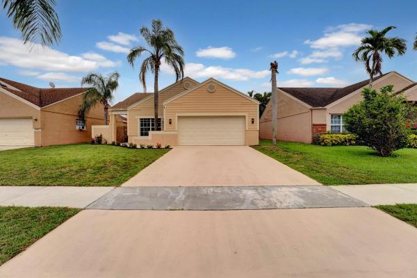 Trends At Boca Raton, 23060 Sunfield Dr, Boca Raton, Florida 33433, image 1