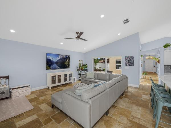 Oakmont Village, 5381 Oakmont Village Cir, Lake Worth, Florida 33463, image 1