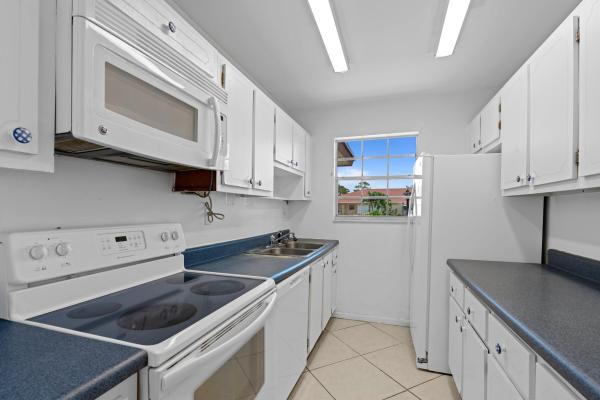 High Point Of Delray 7, 5160 NW 3rd St #C, Delray Beach, Florida 33445, image 1