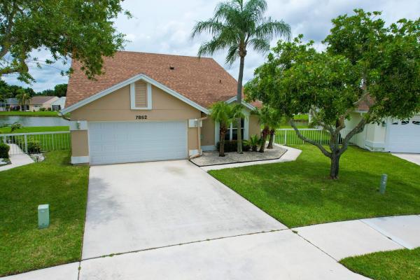 Pine Ridge At Delray Beach, 7852 Lake Champlain Ct, Delray Beach, Florida 33446, image 1