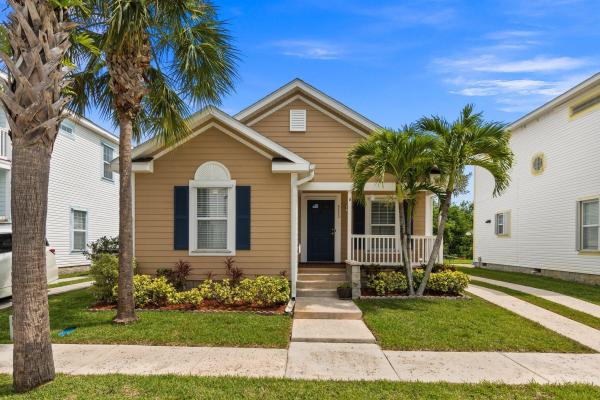 Magnolia Square, 3332 N Park Dr, Fort Pierce, Florida 34982, image 1