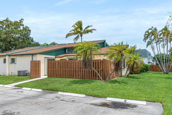 Tree Lake, 1004 Manor Dr, Palm Springs, Florida 33461, image 1