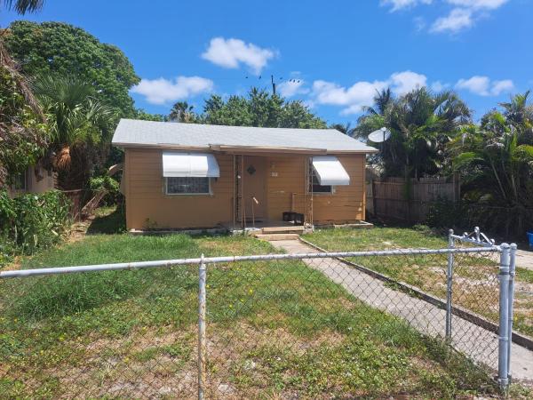 Ridge Grove, 1093 Highview Rd, Lake Worth, Florida 33462, image 1