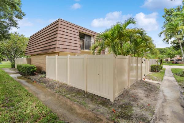 Heritage Village Of Palm Beach Lakes, 7708 77th Way #7708, West Palm Beach, Florida 33407, image 1